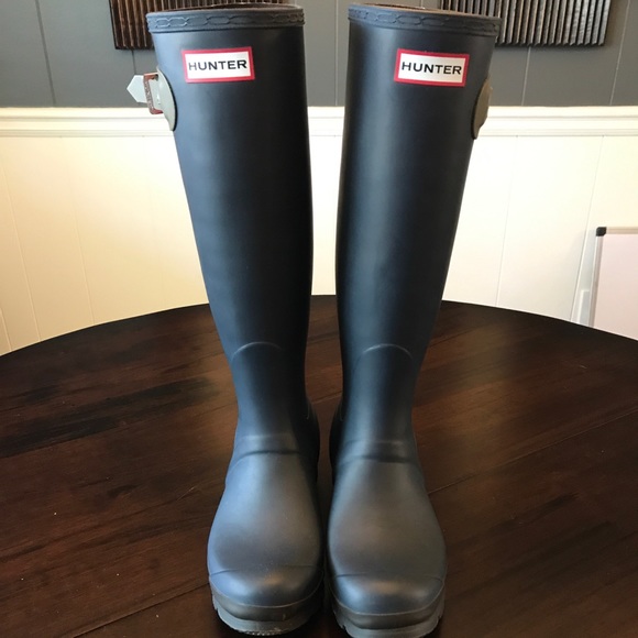 Hunter Tall Navy Rain Boots - Picture 2 of 6